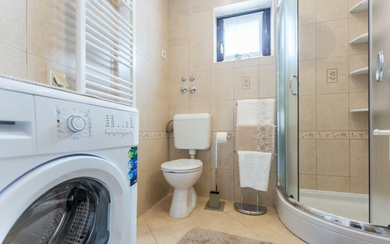 Apartment Smilja Malinska Extérieur photo