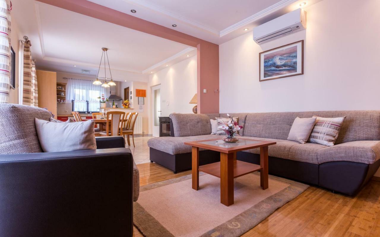 Apartment Smilja Malinska Extérieur photo